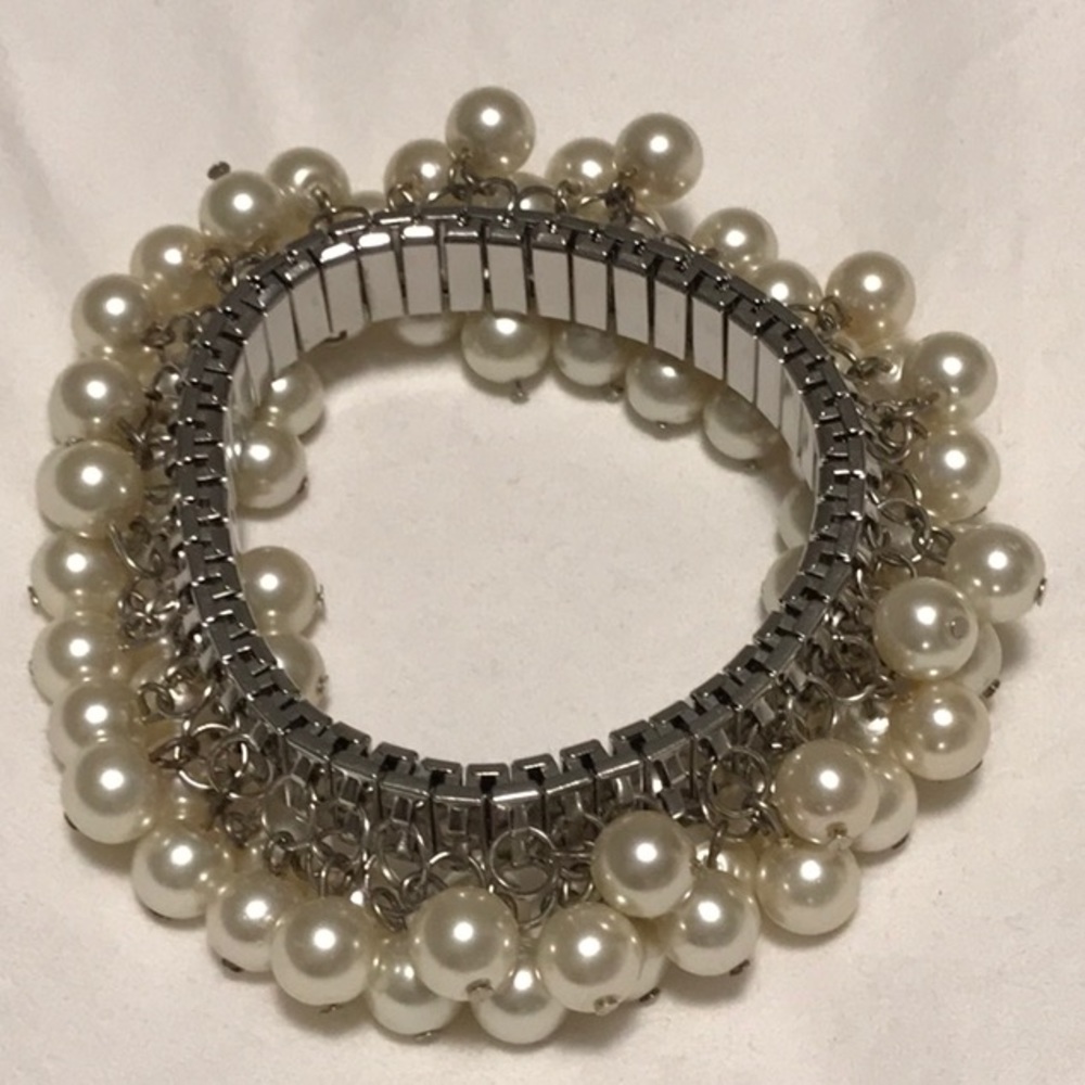 Pearl bracelet (NWOT)